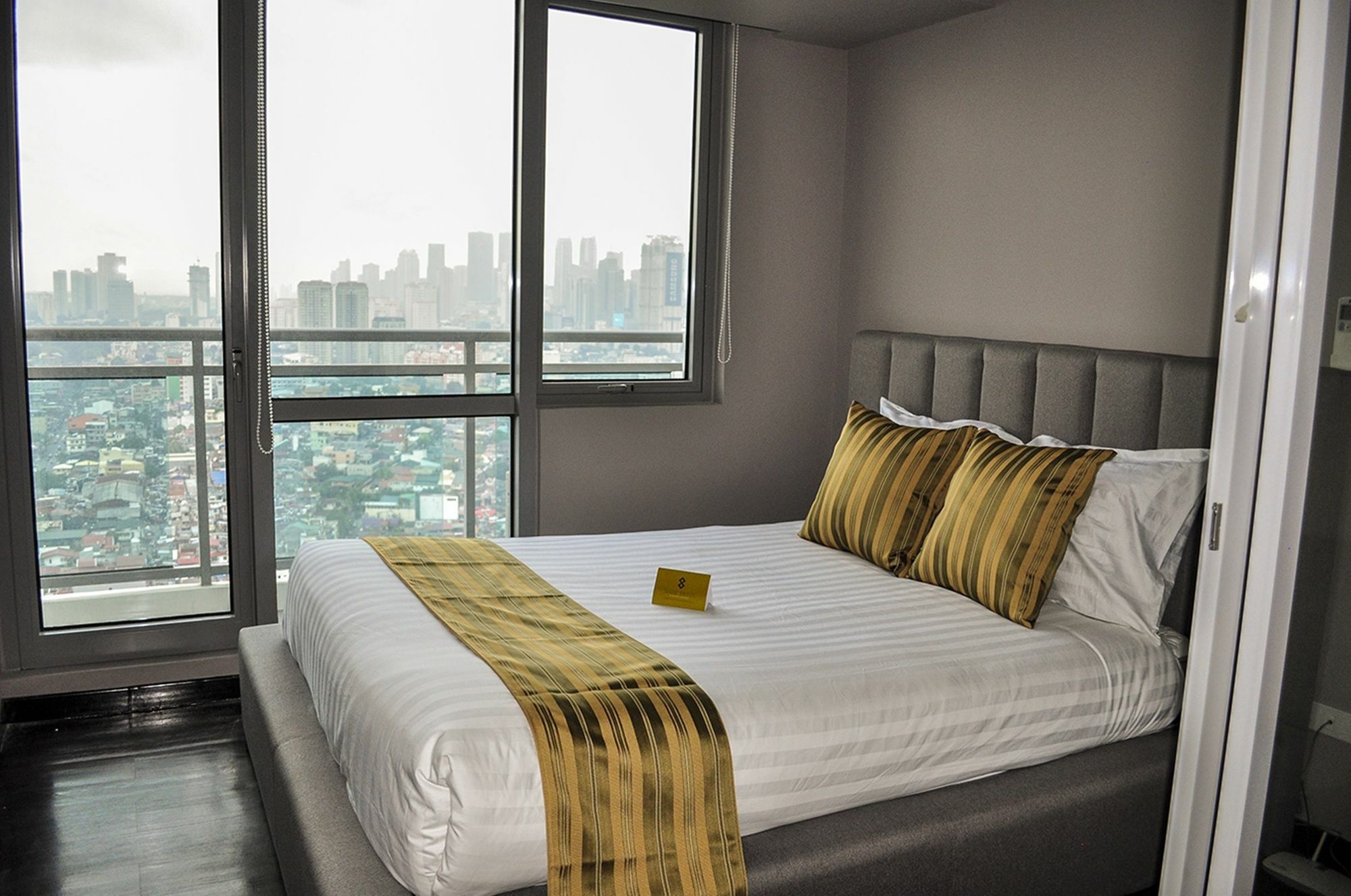 Siglo Suites @ The Acqua Private Residences Mandaluyong Exterior photo